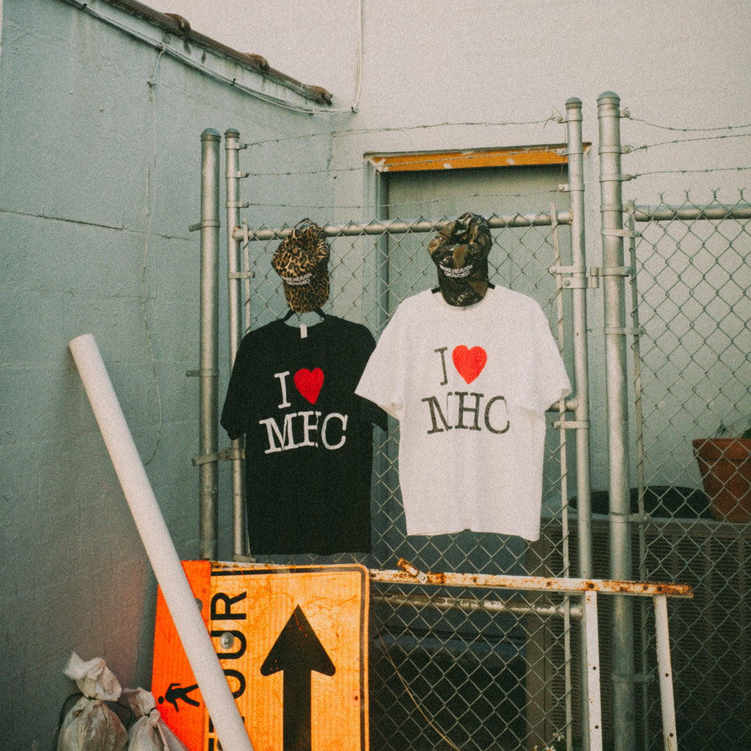 BLACK I ❤️ MHC TEE